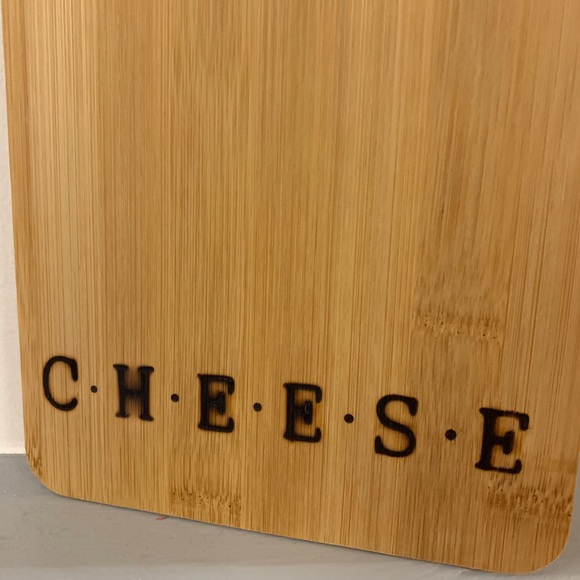 Paddle style cheese board - Picture 2 of 3